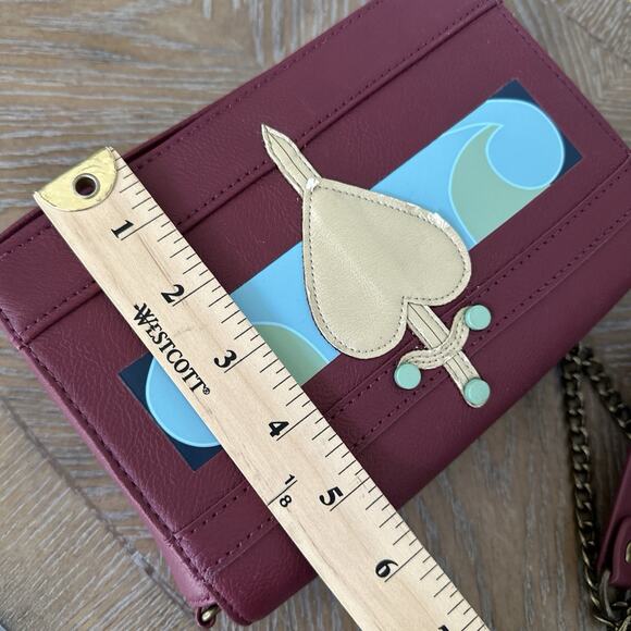 Disney Loungefly Snow White Hot Topic Evil Queen Heart Box Sword Crossbody Chain - Picture 9 of 11